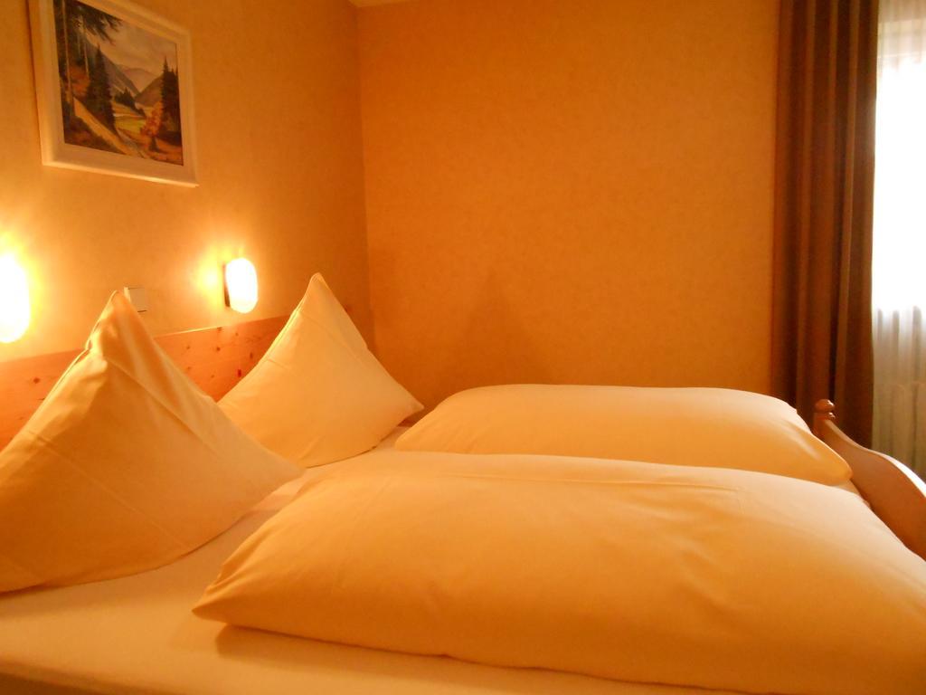 Landgasthof Schutzen Hotel Tengen Quarto foto